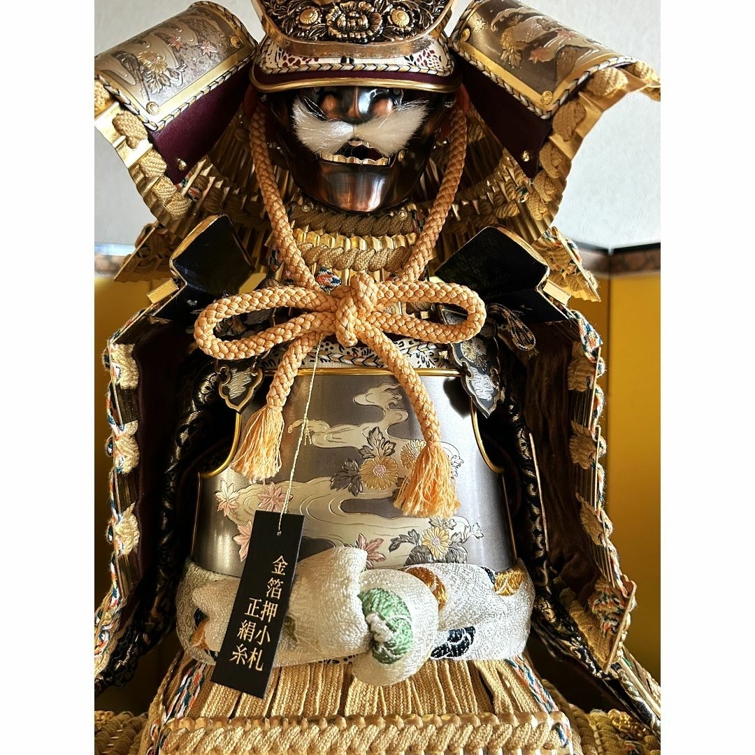 鈴木利光 大鎧飾 五月人形 鎧兜 正絹 金箔 台座付き 久月 伝統工芸品 鈴木利光 大鎧飾 五月人形 鎧兜 正絹 金箔 台座付き 久月 伝統工芸品