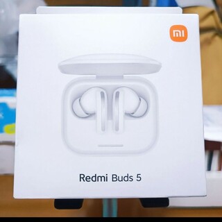 シャオミ(Xiaomi)のredmi bud 5 ホワイト専用ケース付(ヘッドフォン/イヤフォン)