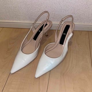 ザラ(ZARA)のZARAホワイトミュール(ミュール)