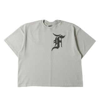 フィアオブゴッド(FEAR OF GOD)の美品 FEAR OF GOD フィアオブゴッド Tシャツ サイズ:M 18SS UNION限定 メッシュ フットボール ジャージ FIFTH COLLECTION / Mesh Football Jersey グレー コラボ トップス カットソー【メンズ】(Tシャツ/カットソー(半袖/袖なし))