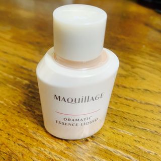 マキアージュ(MAQuillAGE)のマキアージュ★ドラマティックエッセンスリキッドオークル30 25ml(ファンデーション)