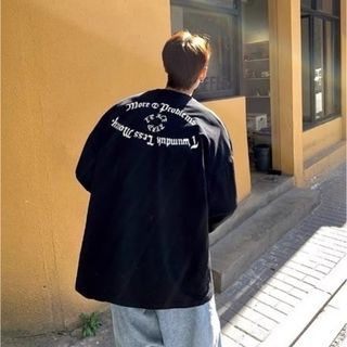 【早いもの勝ち♪】ブラック　黒　XL　メンズ　長袖ロゴTシャツ　カジュアル(Tシャツ/カットソー(七分/長袖))