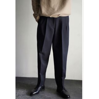 コモリ(COMOLI)のHEUGN ユーゲン GEORGE TROUSER 005(スラックス)