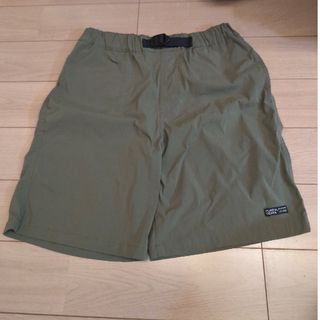 バースデイ(バースデイ)のキッズ　カーキショートパンツ　160(パンツ/スパッツ)