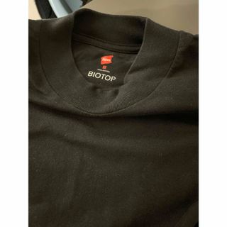 ヘインズ(Hanes)のHanes for BIOTOP モックネックTシャツ ブラック M(Tシャツ/カットソー(半袖/袖なし))