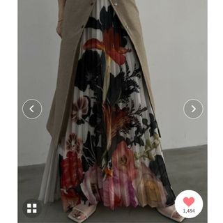 アメリヴィンテージ(Ameri VINTAGE)のアメリ　MEDI ROENTGEN FLOWER PLEATS SKIRT(ロングスカート)