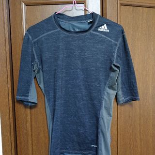 アディダス(adidas)のアディダス　半袖ウェア(ウェア)