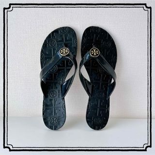 トリーバーチ(Tory Burch)のトリーバーチ エナメル ビーチサンダル トングサンダル(サンダル)