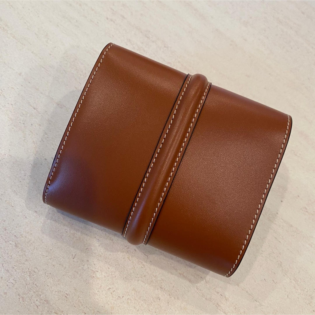 CELINE - 【最終値下げ✨新品未使用】CELINE 三つ折り財布 16 CELINE - 【最終値下げ✨新品未使用】CELINE 三つ折り財布 16