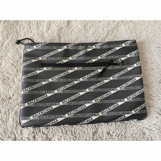 バレンシアガ(Balenciaga)の【美品】バレンシアガ　クラッチバッグ　レザー　黒(セカンドバッグ/クラッチバッグ)