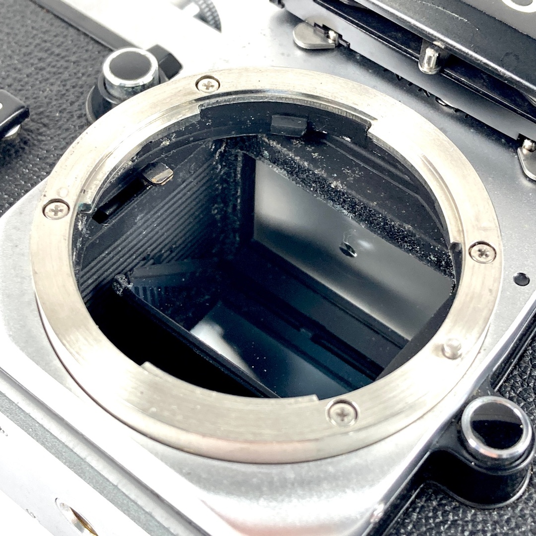 ニコン F2 フォトミック シルバー + NIKKOR-S.C Auto 50mm F1.4 ニコン F2 フォトミック シルバー + NIKKOR-S.C Auto 50mm F1.4