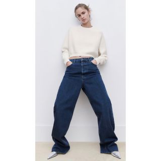 ザラ(ZARA)のZARA  クロップドセーター　エクリュ　S(ニット/セーター)