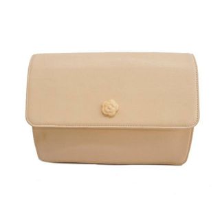 シャネル(CHANEL)の【4id4863】シャネル ポーチ/カメリア/ラムスキン/アイボリー/シルバー金具 【中古】 レディース(ポーチ)