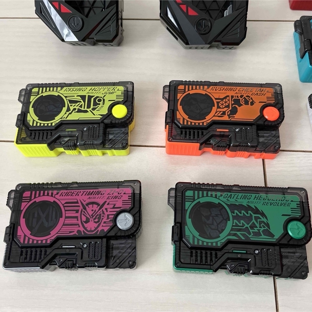 バンダイ 仮面ライダーゼロワン DX飛電ゼロワンドライバー バンダイ 仮面ライダーゼロワン DX飛電ゼロワンドライバー