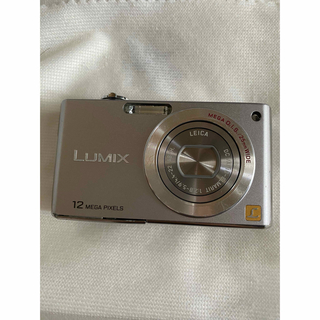 パナソニック(Panasonic)のパナソニック デジタルカメラ LUMIX (ルミックス) FX40 シルバー(コンパクトデジタルカメラ)