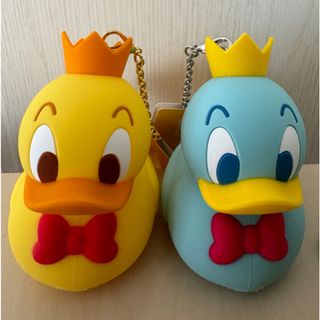 ディズニー(Disney)のディズニーランド ドナルドのクワッキー・ダックシティ バッグチャームケース付き(キャラクターグッズ)