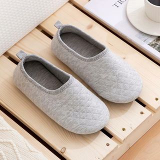 【並行輸入】ルームシューズ かかと付き 折り畳み 軽量 pmyrshoes12(スリッパ/ルームシューズ)