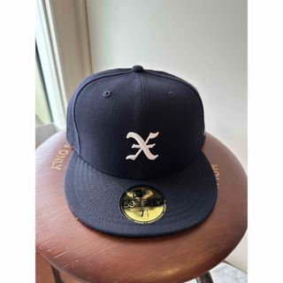 ゴッドセレクショントリプルエックス(GOD SELECTION XXX)の新品 GOD SELECTION XXX × NEW ERA cap NAVY(キャップ)