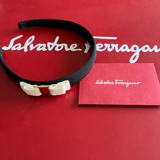 （美品）Ferragamo フェラガモ カチューシャ  ヴァラ リボン 