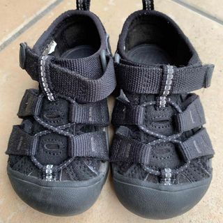 キーン(KEEN)のKEEN ベビー 13.5cm 黒 キッズ　子供　サンダル　男の子　女の子(サンダル)