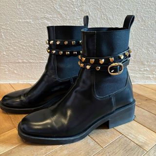 ザラ(ZARA)の最終価格✨おすすめ✨ZARAのスタッツブーツ✨(ブーティ)