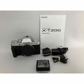 フジフイルム(富士フイルム)のX-T200  ボディ　シルバー　富士フイルム　Fujifilm  中古美品(ミラーレス一眼)