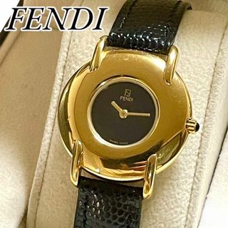 フェンディ(FENDI)の美品 FENDI 腕時計 ズッカ柄 大判ベゼル ラウンド オニキス ゴールド 黒(腕時計)