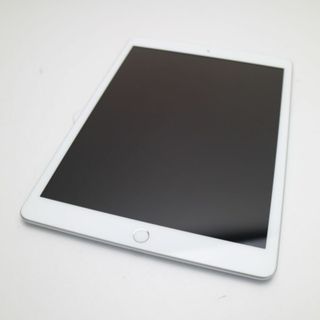 アイパッド(iPad)の新品同様 iPad 第8世代 Wi-Fi 128GB  シルバー M111(タブレット)