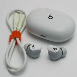 ビーツバイドクタードレ(Beats by Dr Dre)のBeats Studio Buds ホワイト  M111(ヘッドフォン/イヤフォン)