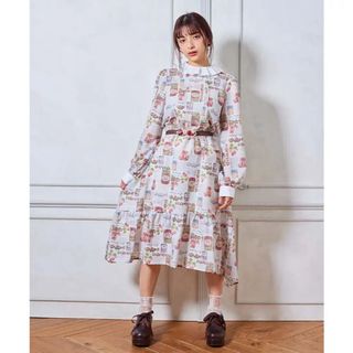 アクシーズファム(axes femme)のaxes femme コンフィチュールフリル襟ワンピース　いちご　ガーリー　美品(ロングワンピース/マキシワンピース)