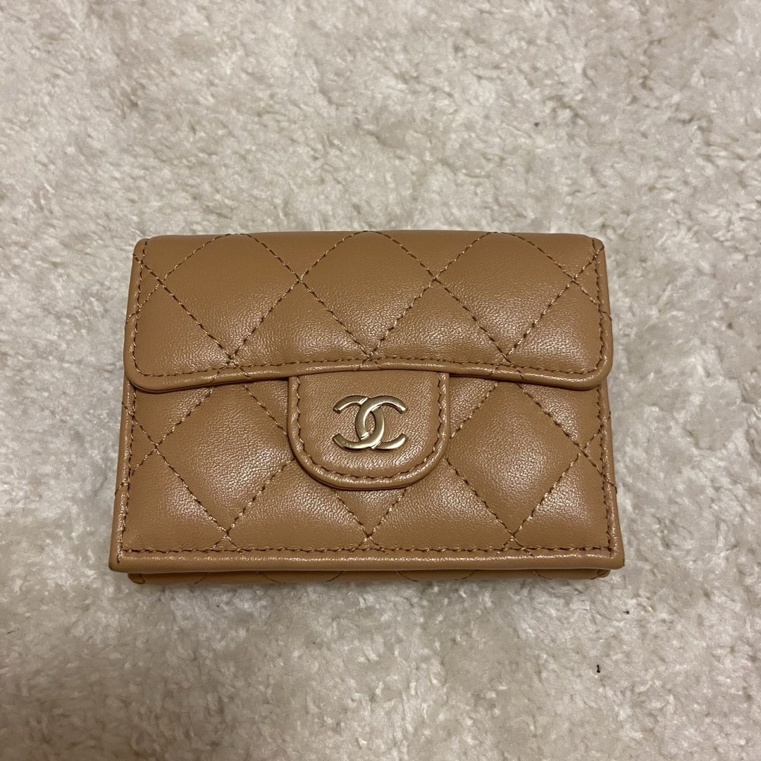 CHANEL - CHANEL スモールウォレット ベージュ 財布の通販 by CHANEL - CHANEL スモールウォレット ベージュ 財布の通販 by