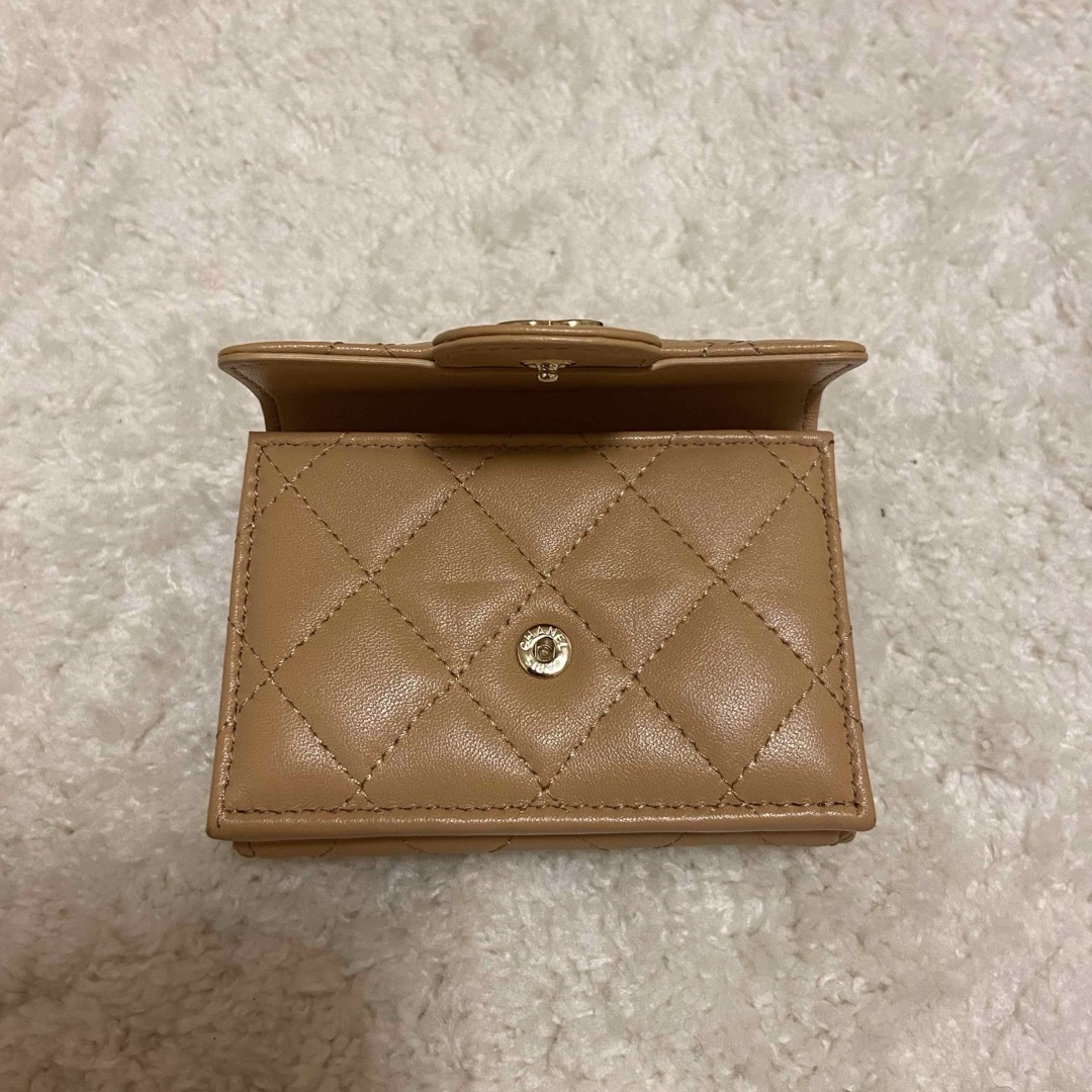 CHANEL - CHANEL スモールウォレット ベージュ 財布の通販 by CHANEL - CHANEL スモールウォレット ベージュ 財布の通販 by