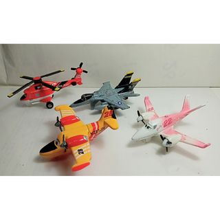 タカラトミー(Takara Tomy)のトミカDisneyプレーンズ4機(ミニカー)