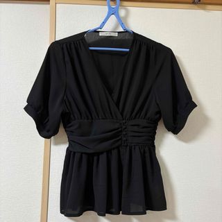 ビッキー(VICKY)の【美品】VICKY    ビッキー　ペプラムブラウス(シャツ/ブラウス(半袖/袖なし))