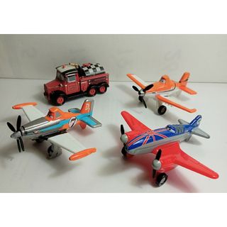 タカラトミー(Takara Tomy)のトミカDisneyプレーンズ４台(ミニカー)