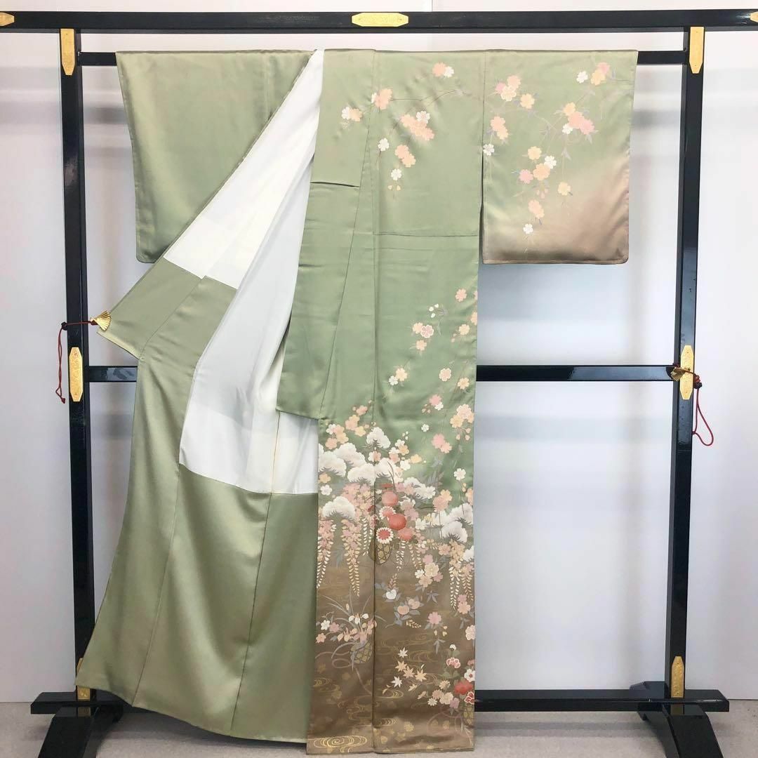 訪問着 美しい花柄模様 金彩 浅藍色 縮緬 ガード加工 しつけ糸 K 訪問着 美しい花柄模様 金彩 浅藍色 縮緬 ガード加工 しつけ糸 K