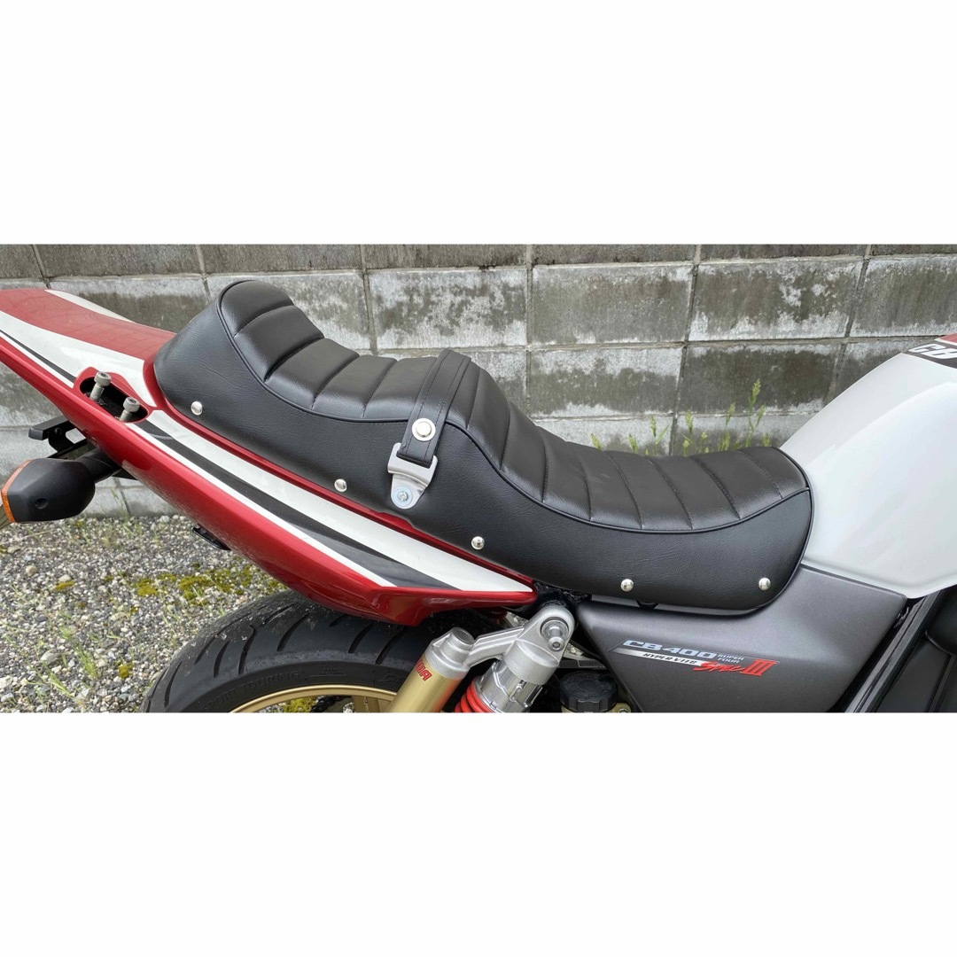 おひとつのみ!限定価格!cb400sf タックロールシート nc39 nc42 おひとつのみ!限定価格!cb400sf タックロールシート nc39 nc42