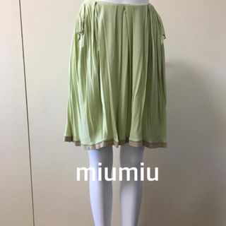 ミュウミュウ(miumiu)のMIUMIU ミディプリーツスカート(ひざ丈スカート)