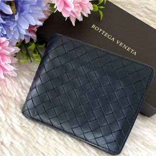 ボッテガヴェネタ(Bottega Veneta)の美品☆ボッテガヴェネタ イントレチャート 二つ折り財布 ダーク ネイビー レザー(折り財布)