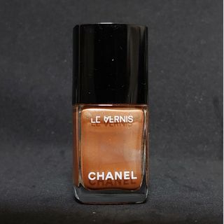 シャネル(CHANEL)のシャネル ヴェルニ 897 ゴールデンサンド（限定色）(マニキュア)