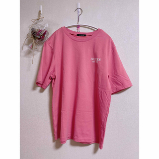 ゲス(GUESS)のguess Tシャツ ピンク　Mサイズ(Tシャツ(半袖/袖なし))
