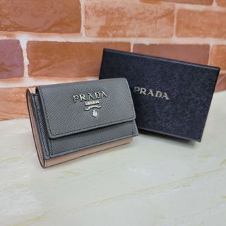 希少 新品未使用PRADA☆鑑定済☆サフィアーノ バイカラープラダ３つ折り財布