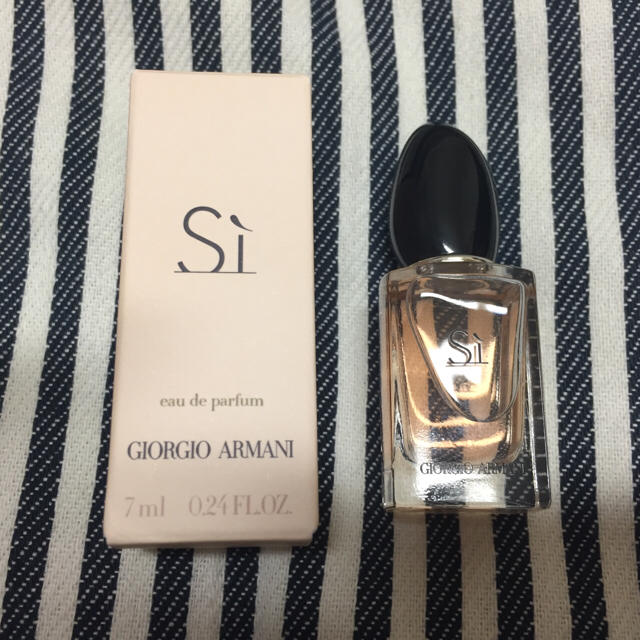 Giorgio Armani(ジョルジオアルマーニ)のARMANI☆クラッチバック レディースのバッグ(クラッチバッグ)の商品写真