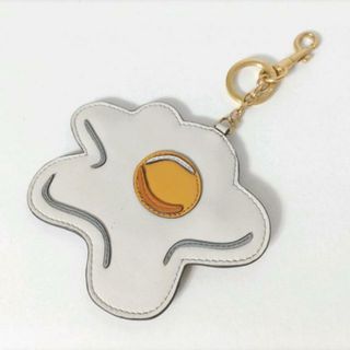 アニヤハインドマーチ(ANYA HINDMARCH)のAnya Hindmarch(アニヤハインドマーチ) キーホルダー(チャーム) - アイボリー×ゴールド×マルチ コインケース レザー×金属素材(キーホルダー)