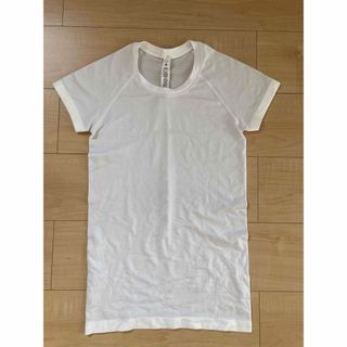 ルルレモン(lululemon)のルルレモンTシャツ(ヨガ)