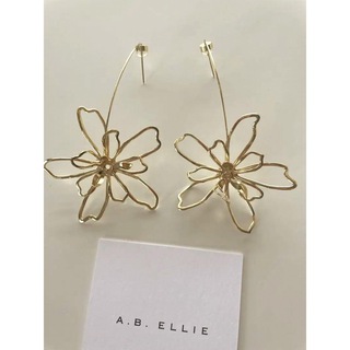 A.B ELLIE abellie  PoppyStem イヤリング　ピアス(ヘッドドレス/ドレス)