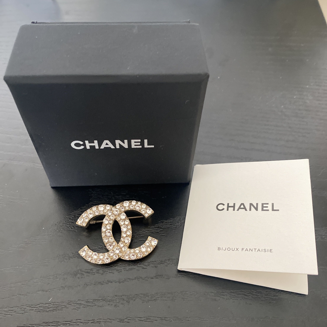✳︎超美品✳︎CHANEL ブローチの通販 by くまみ's shop|ラクマ ✳︎超美品✳︎CHANEL ブローチの通販 by くまみ's shop|ラクマ