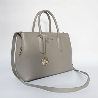 フルラ(Furla)の【美品】フルラ　テッサ　ハンドバッグ　ショルダーバッグ　2way(ハンドバッグ)