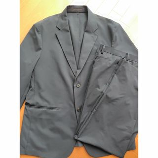 ユニクロ(UNIQLO)のユニクロ　感動ジャケット2WAYストレッチ　コットンライク　セットアップ(セットアップ)