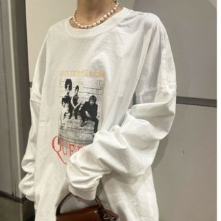 アメリヴィンテージ(Ameri VINTAGE)のAmeri♡ QUEEN DON′T STOP ME NOW LS TEE(カットソー(長袖/七分))